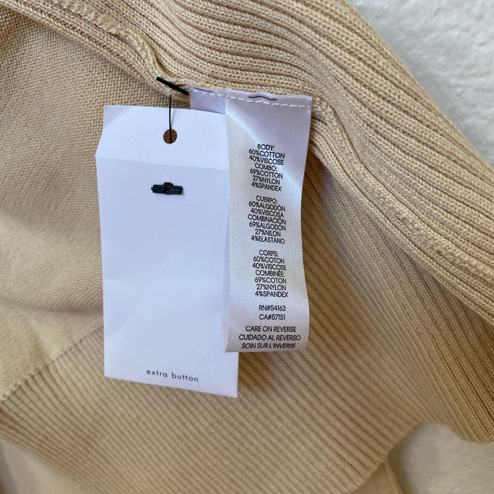 Calvin Klein
Long Sweater Cardigan size Small - Picture 12 of 12